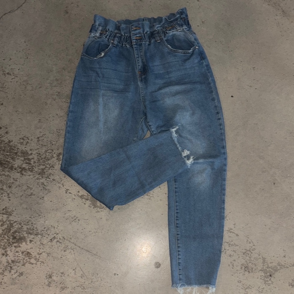 Almost Famous Blue High Rise Jeans Relaxed Fit
